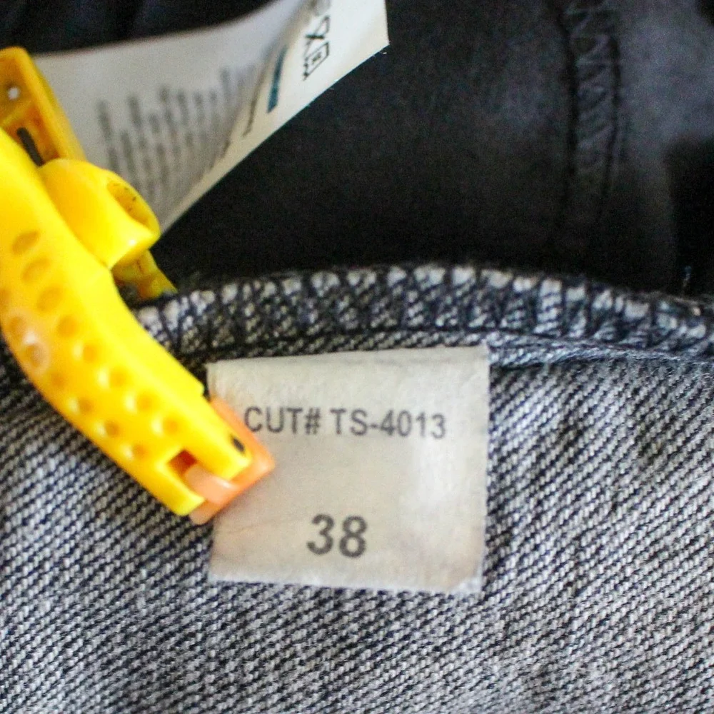 Ksubi Jeans Mens 38 x 33 Dark Wash Denim Straight Leg Button Fly Made in USA